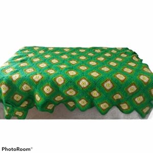Vintage Granny Square Green and Yelliw Afghan